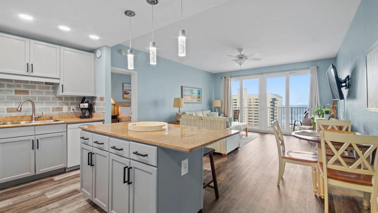 Some Beach Some Where At Laketown Wharf #825 By Nautical Properties Panama City Beach Eksteriør billede